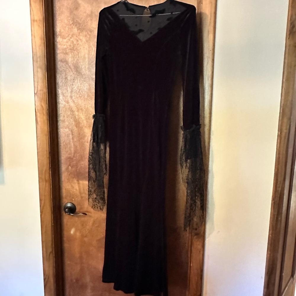 ROMWE PUNK Flounce Sleeve  Velvet Dress Without Belt brand New never worn